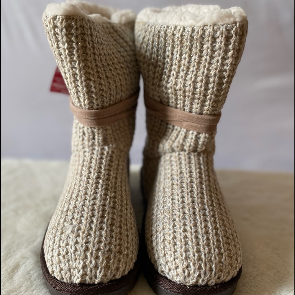 Essentials by Muk Luks fall/Winter boots New